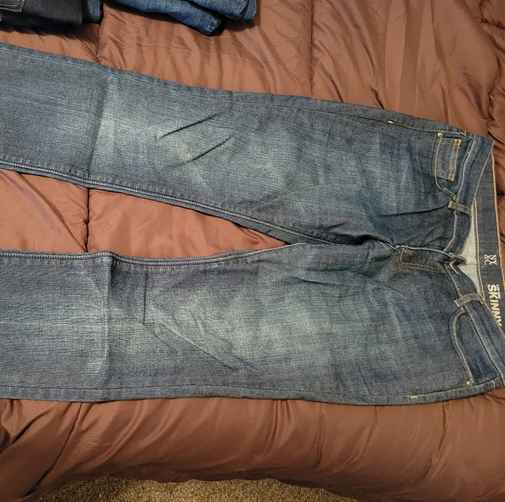 NY & CO low rise skinny jeans size 8